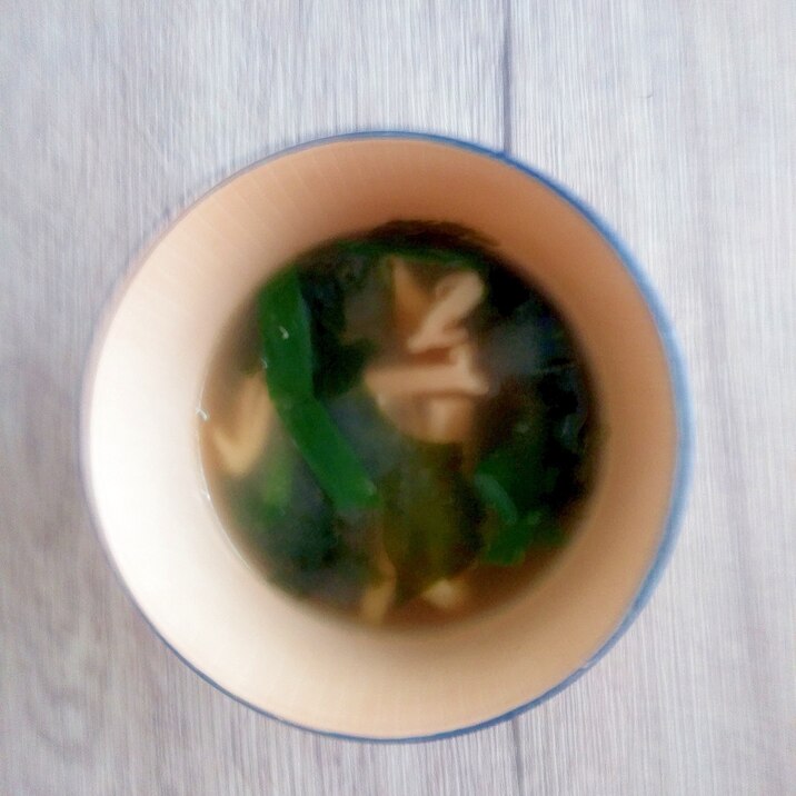 包丁要らず!わかめと揚げの味噌汁